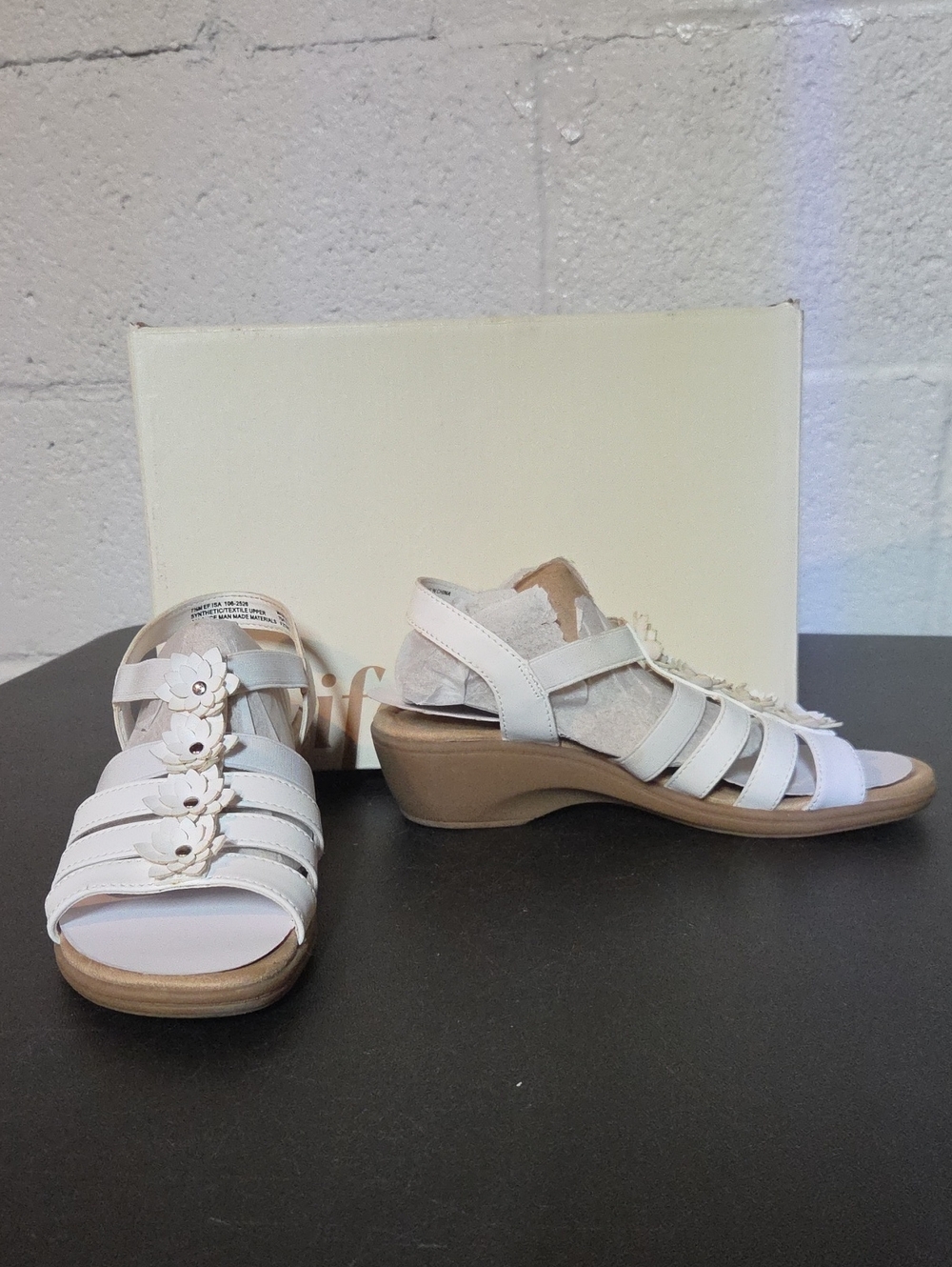 Women’s White Floral Strappy Wedge Sandals